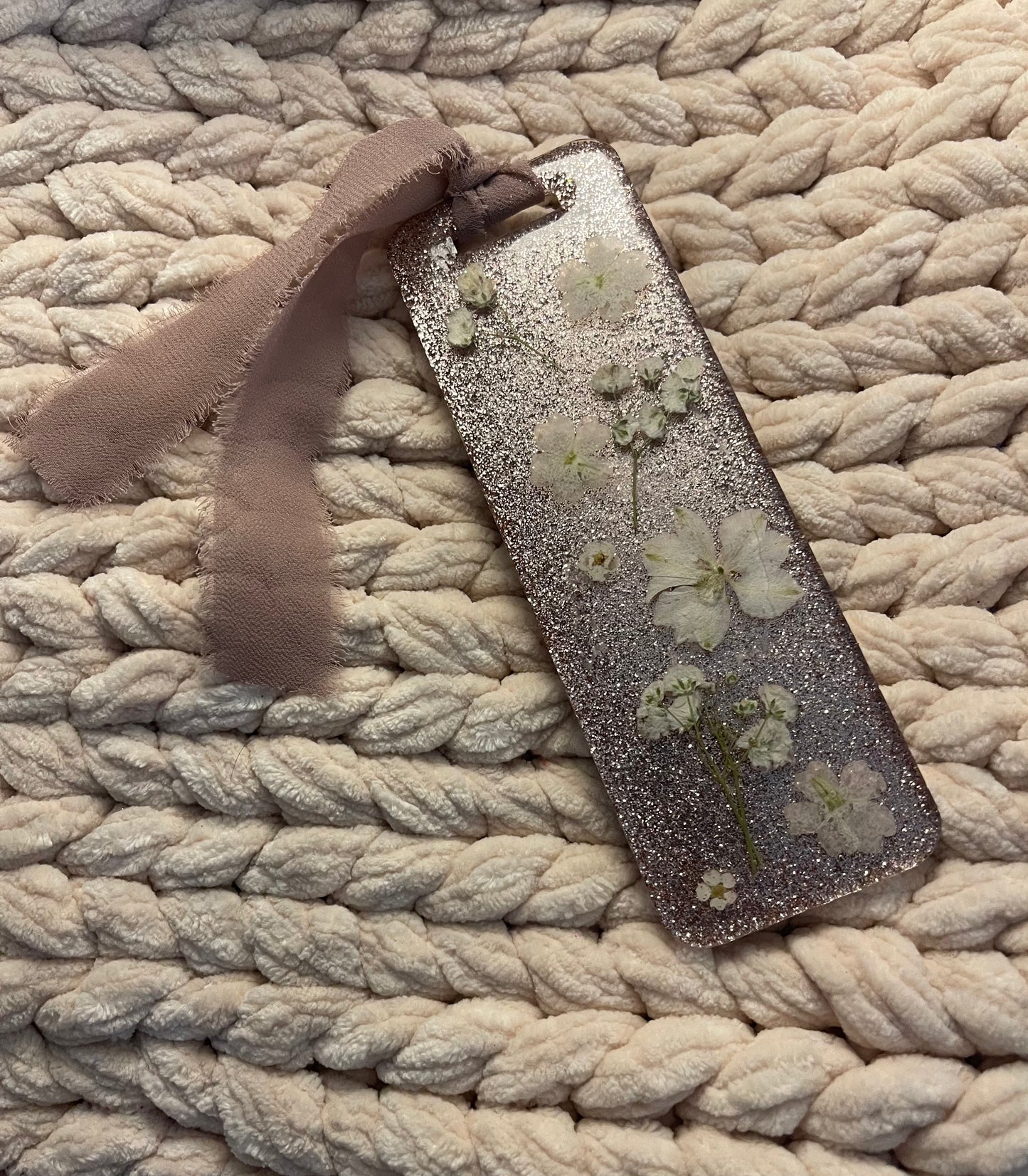 Bookmark - dried flowers and glitter