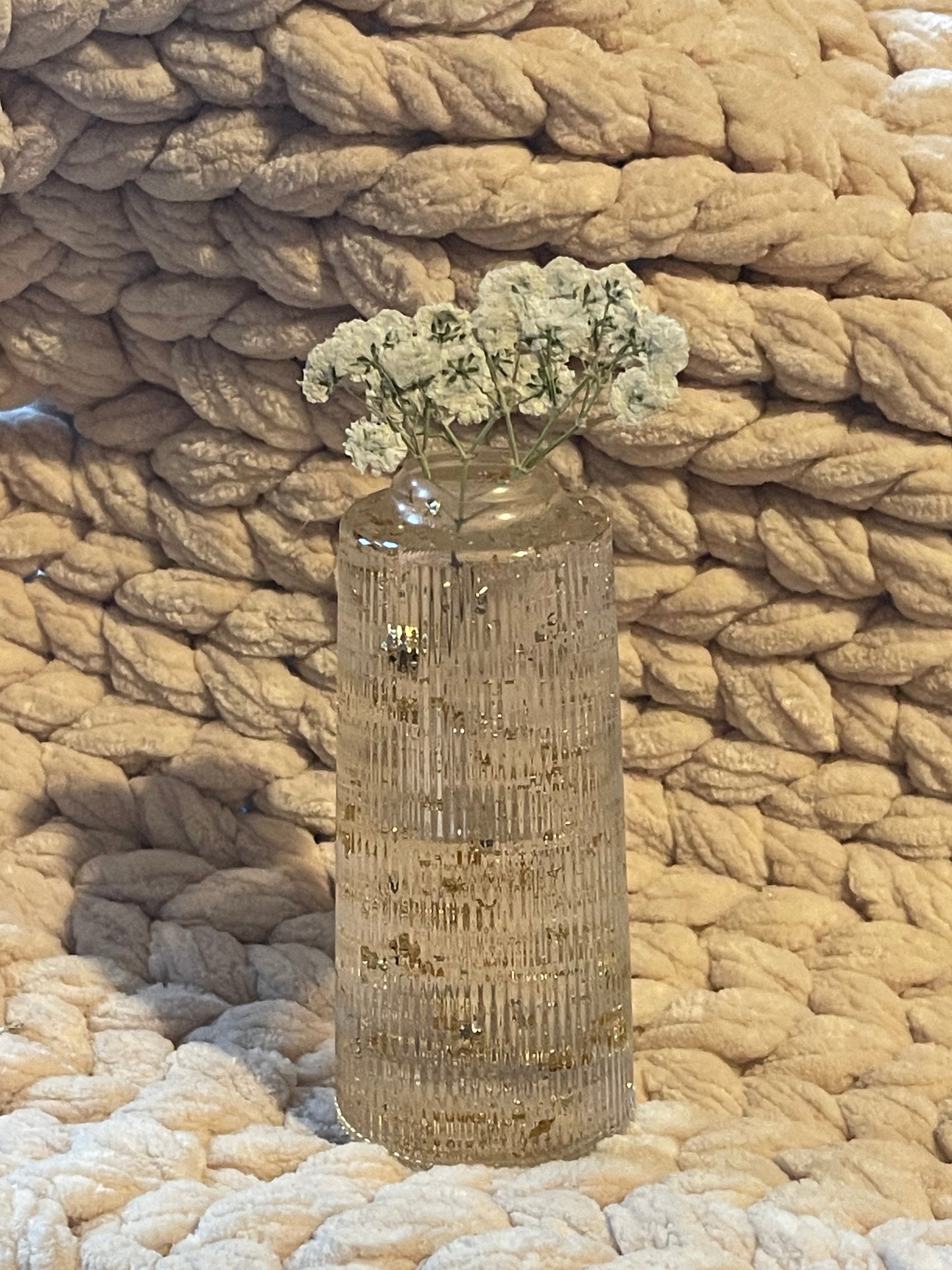 Hand-Poured Modern Resin Vase